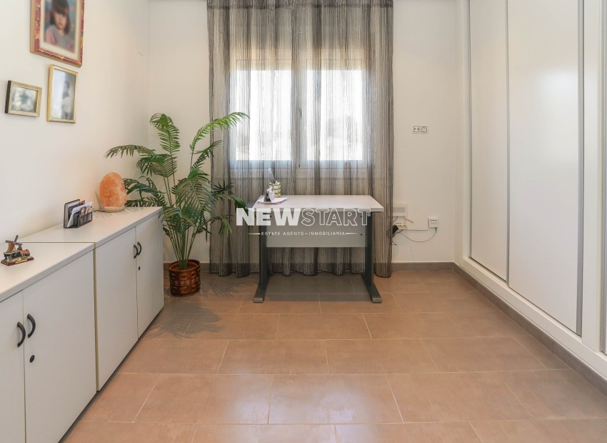 Resale - Detached - La Marina - Urb. La Marina