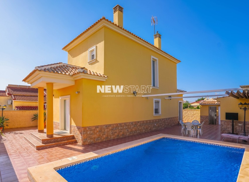 Resale - Detached - La Marina - Urb. La Marina