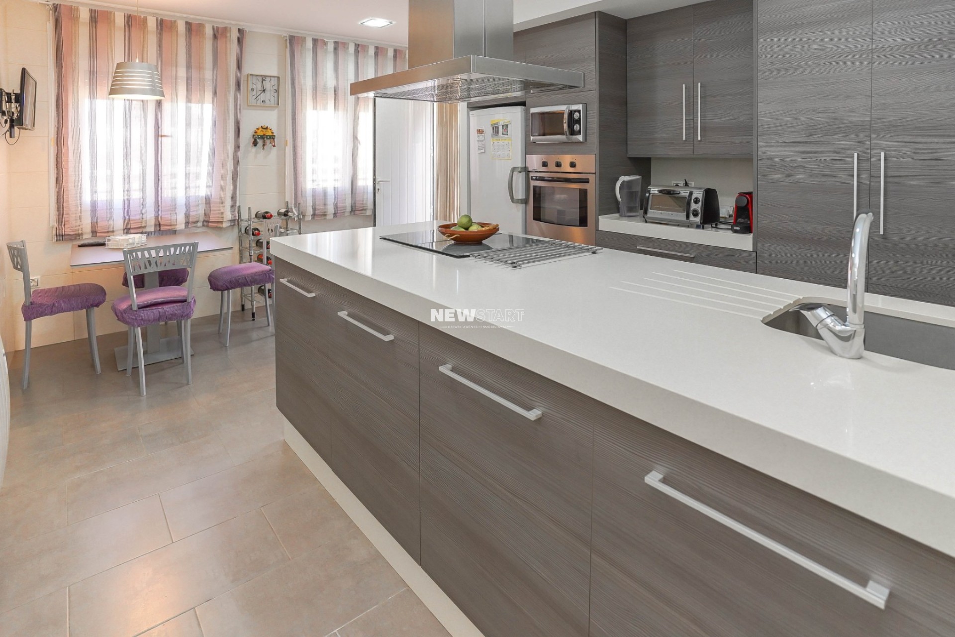 Resale - Detached - La Marina - Urb. La Marina