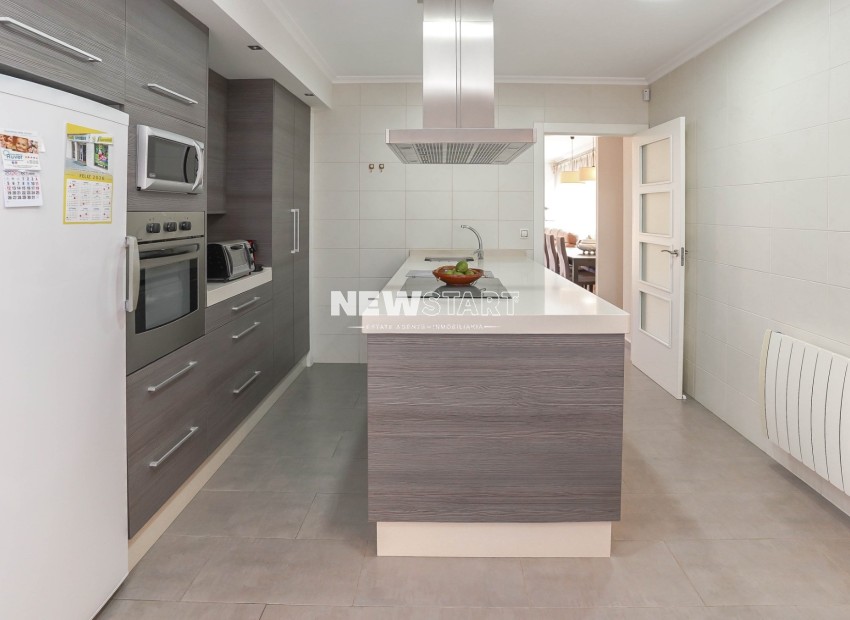 Resale - Detached - La Marina - Urb. La Marina