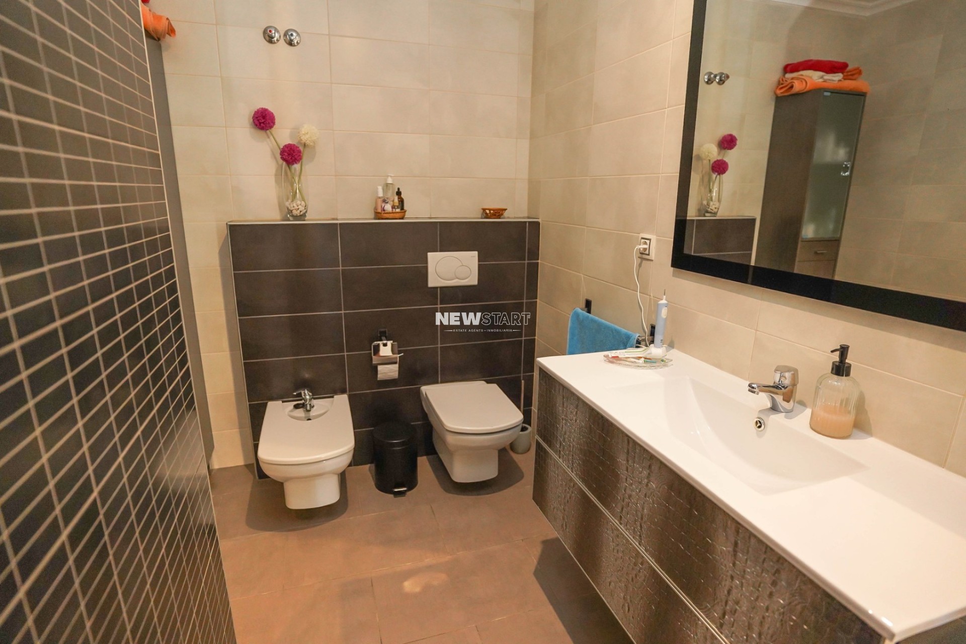 Resale - Detached - La Marina - Urb. La Marina