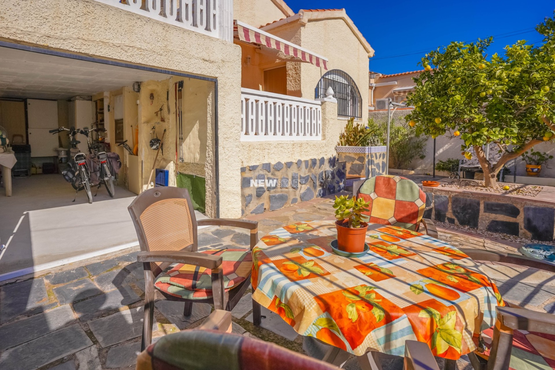 Resale - Detached - La Marina - Urb. La Marina