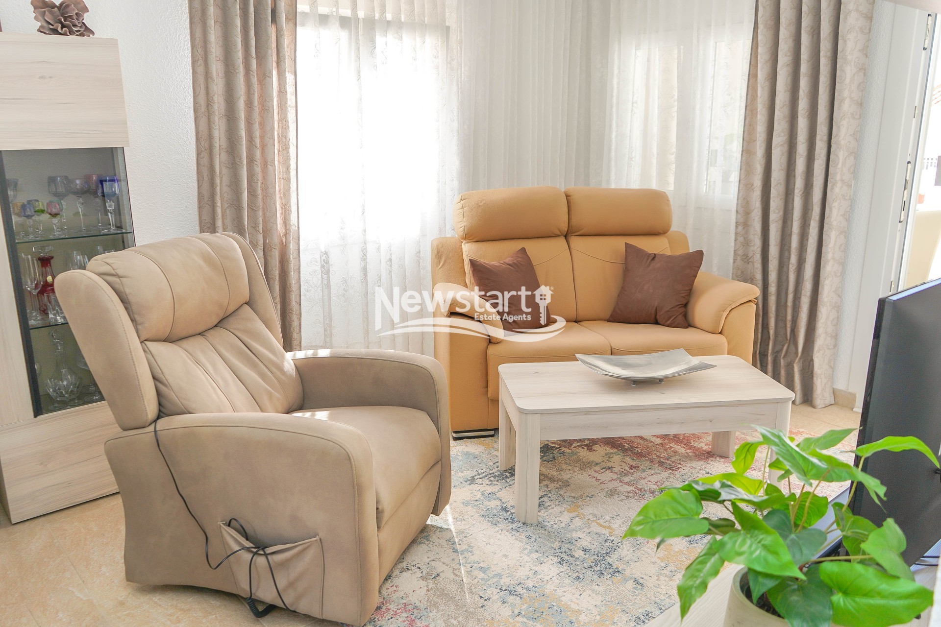Resale - Detached - La Marina - Urb. La Marina