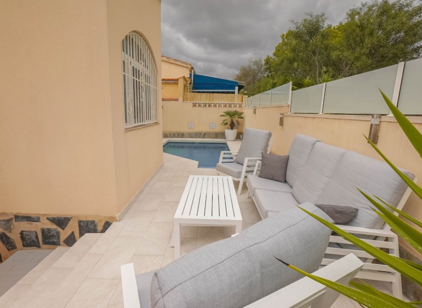 Resale - Detached - La Marina - Urb. La Marina