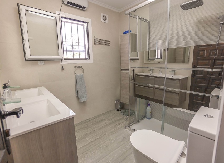 Resale - Detached - La Marina - Urb. La Marina