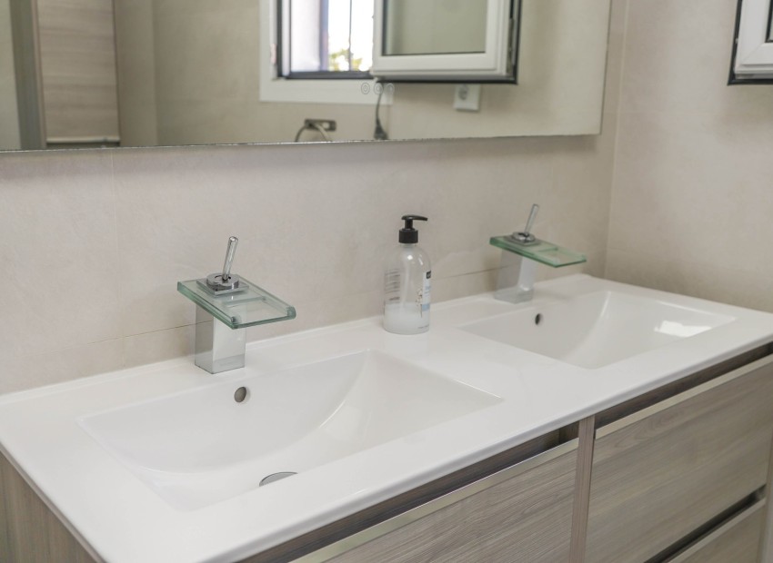 Resale - Detached - La Marina - Urb. La Marina