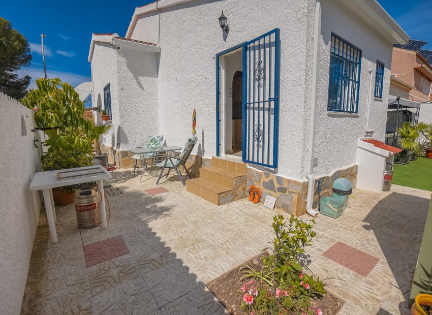 Resale - Detached - La Marina - Urb. La Marina