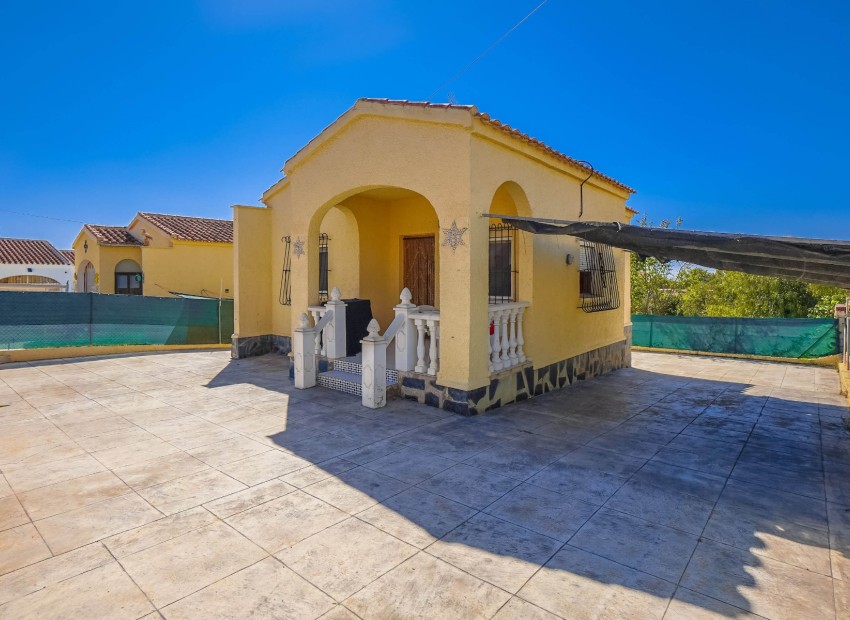 Resale - Detached - La Marina - Urb. La Marina
