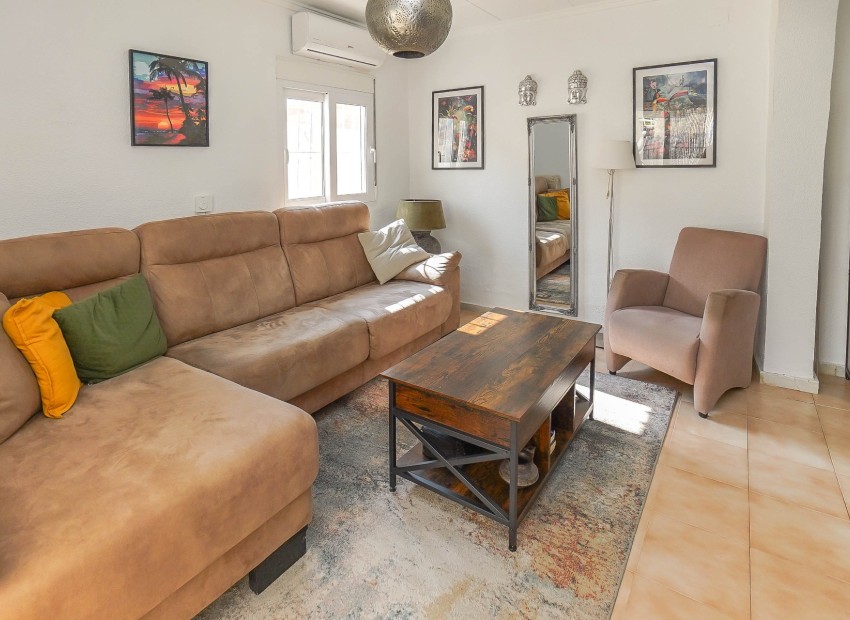 Resale - Detached - La Marina - Urb. La Marina