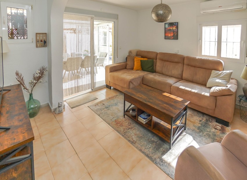 Resale - Detached - La Marina - Urb. La Marina