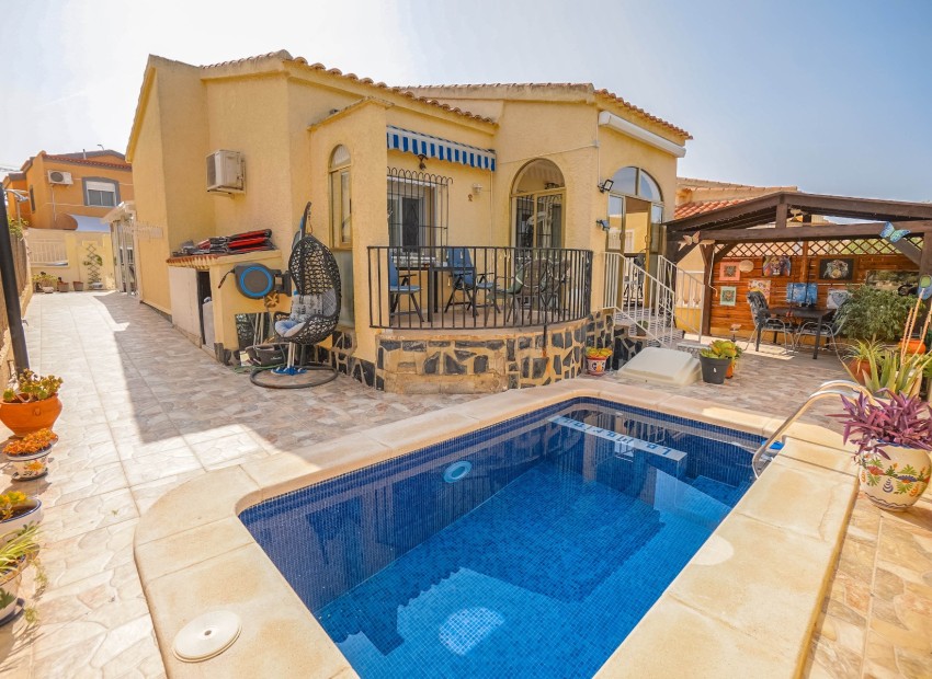 Resale - Detached - La Marina - Urb. La Marina
