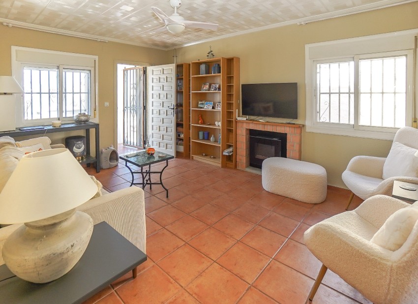 Resale - Detached - La Marina - Urb. La Marina