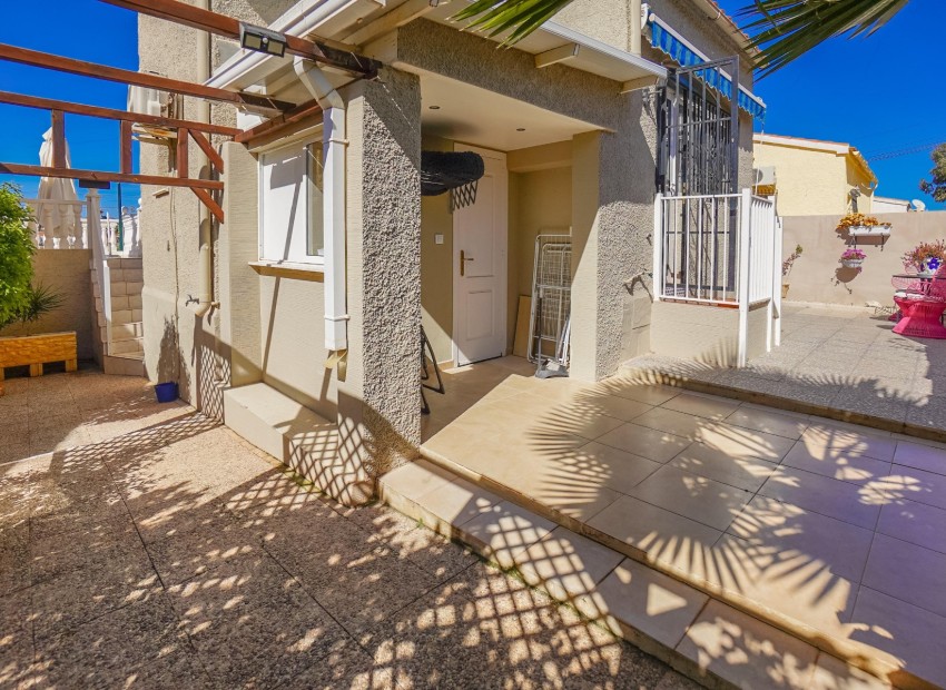 Resale - Detached - La Marina - Urb. La Marina
