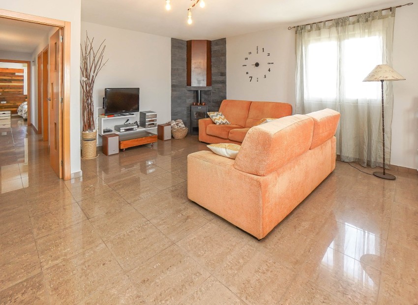 Resale - Detached Villa - La Marina - Urb. El Oasis