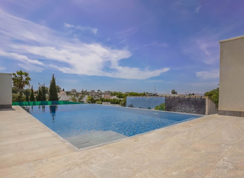 Resale - Detached Villa - La Marina - Urb. El Oasis