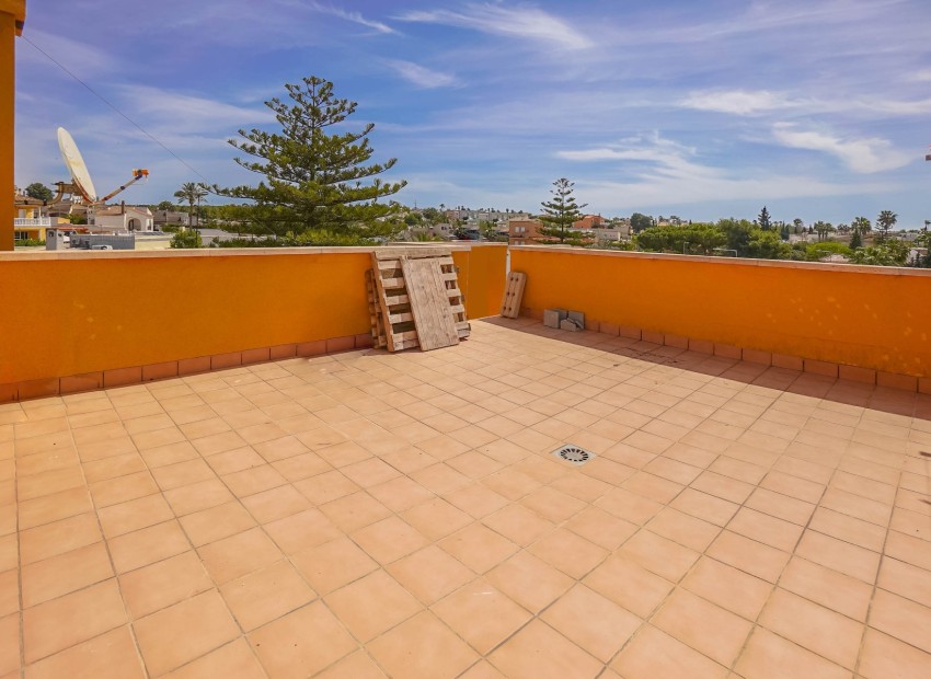 Resale - Detached Villa - La Marina - Urb. El Oasis