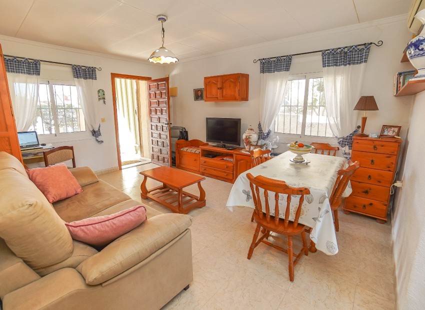 Resale - Detached Villa - La Marina - Urb. La Marina
