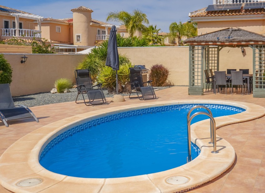 Resale - Detached Villa - La Marina - Urb. La Marina