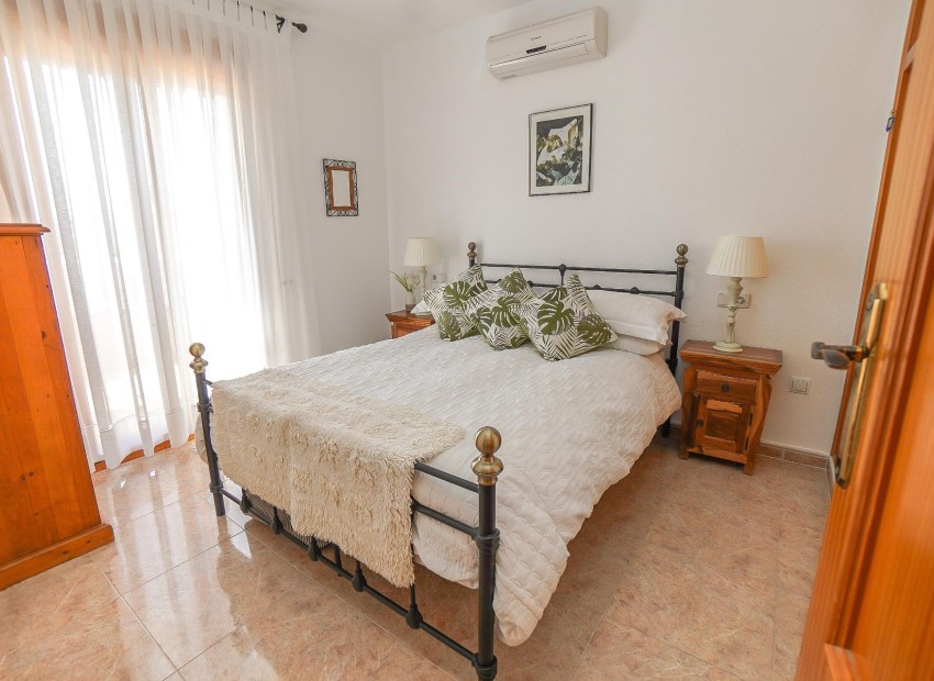 Resale - Detached Villa - La Marina - Urb. La Marina