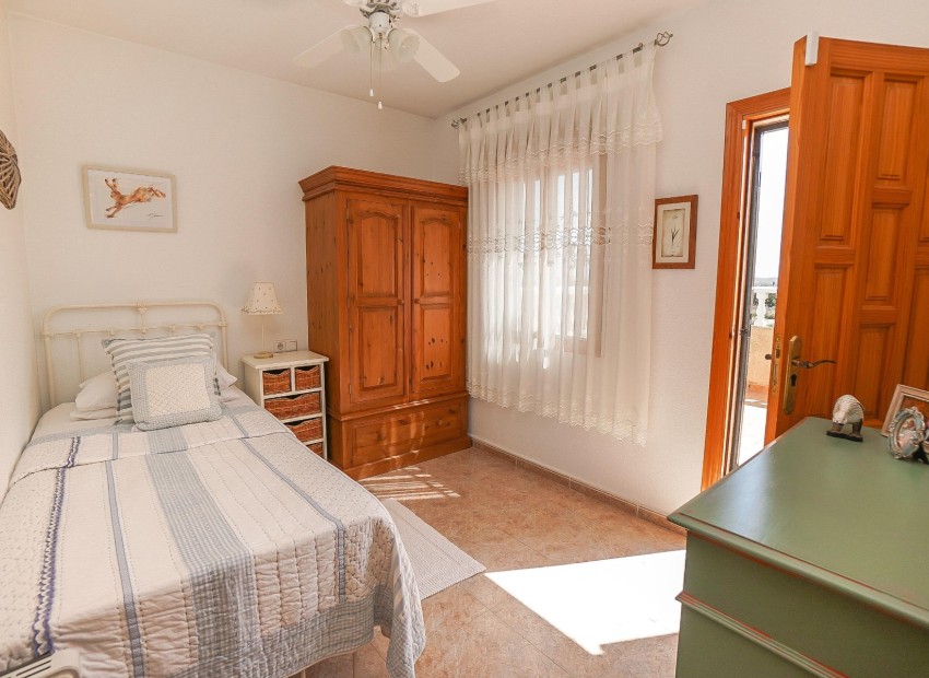 Resale - Detached Villa - La Marina - Urb. La Marina