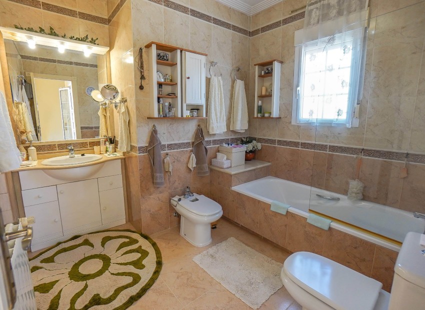 Resale - Detached Villa - La Marina - Urb. La Marina