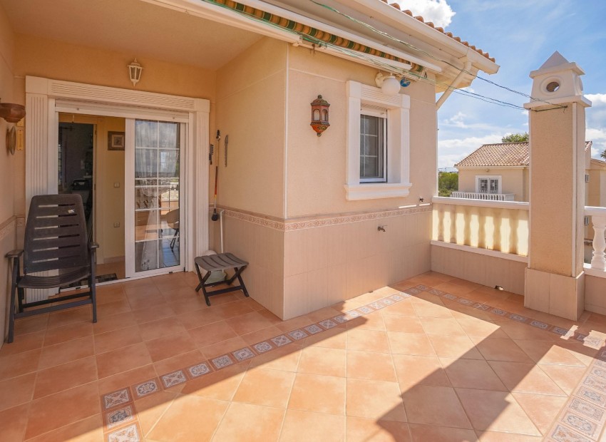 Resale - Detached Villa - La Marina - Urb. La Marina