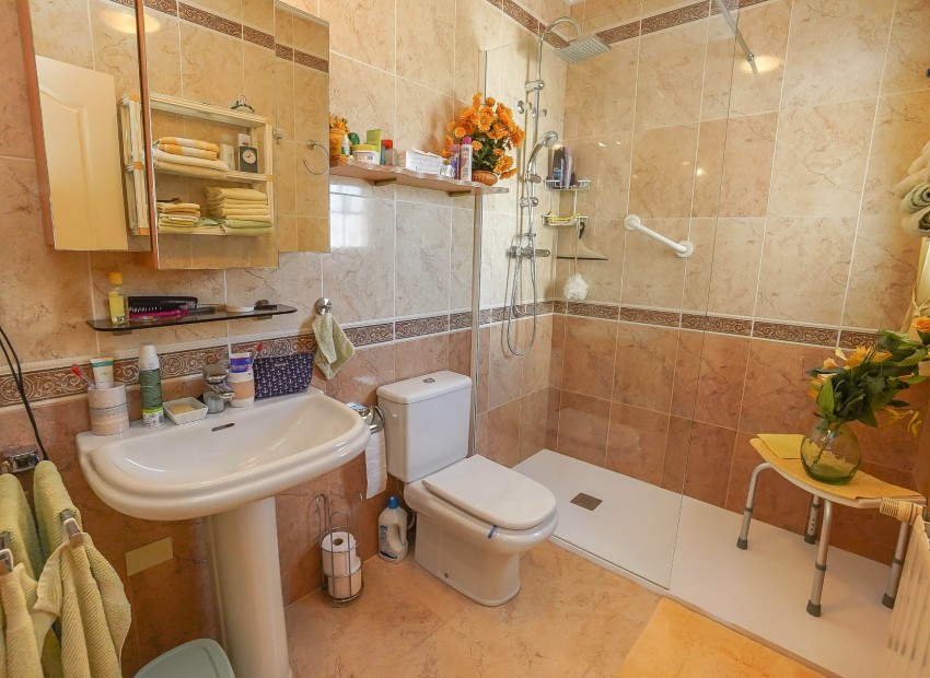 Resale - Detached Villa - La Marina - Urb. La Marina