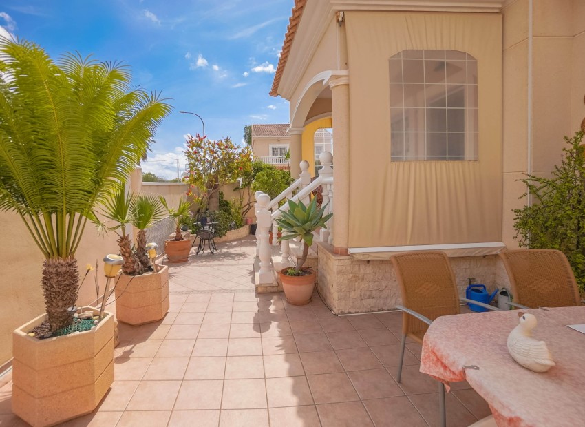 Resale - Detached Villa - La Marina - Urb. La Marina