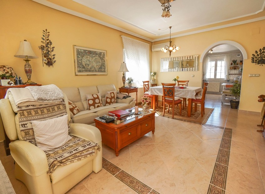 Resale - Detached Villa - La Marina - Urb. La Marina