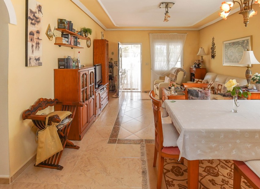Resale - Detached Villa - La Marina - Urb. La Marina