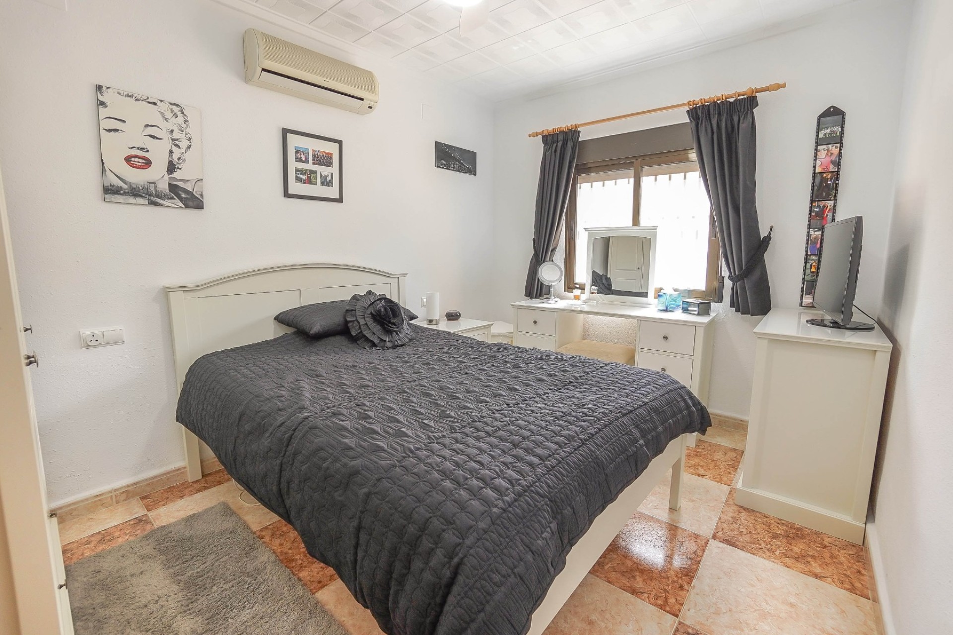 Resale - Detached Villa - La Marina - Urb. La Marina