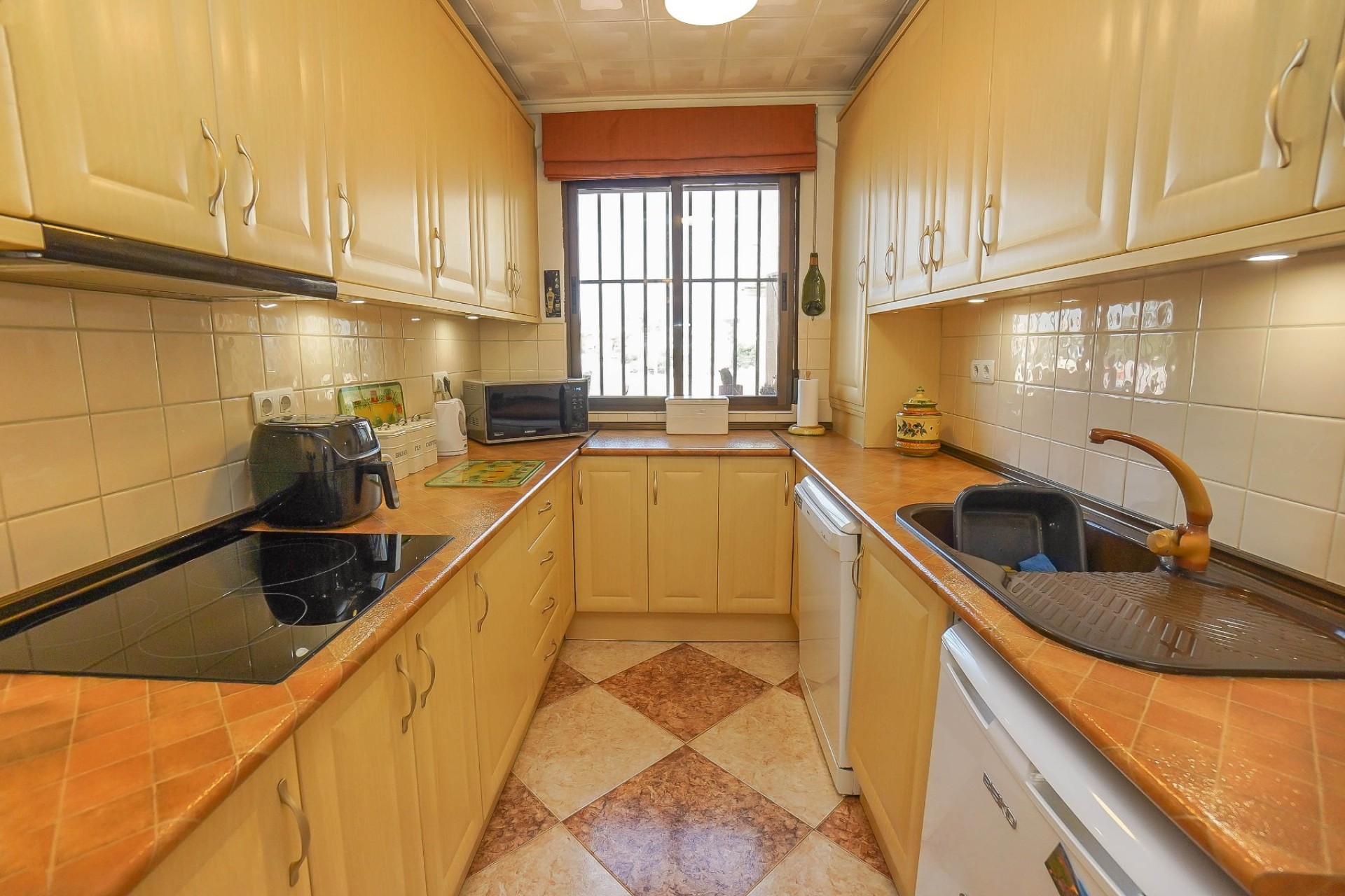 Resale - Detached Villa - La Marina - Urb. La Marina