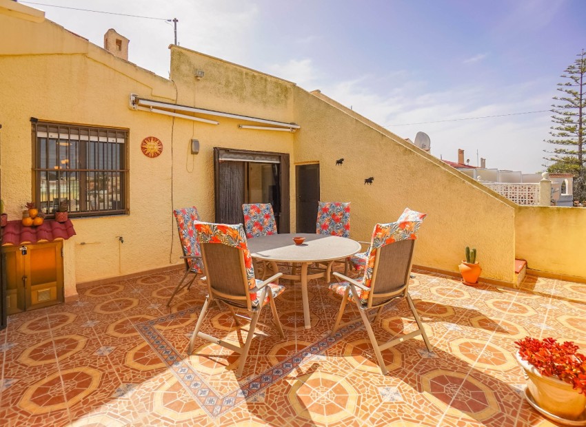 Resale - Detached Villa - La Marina - Urb. La Marina