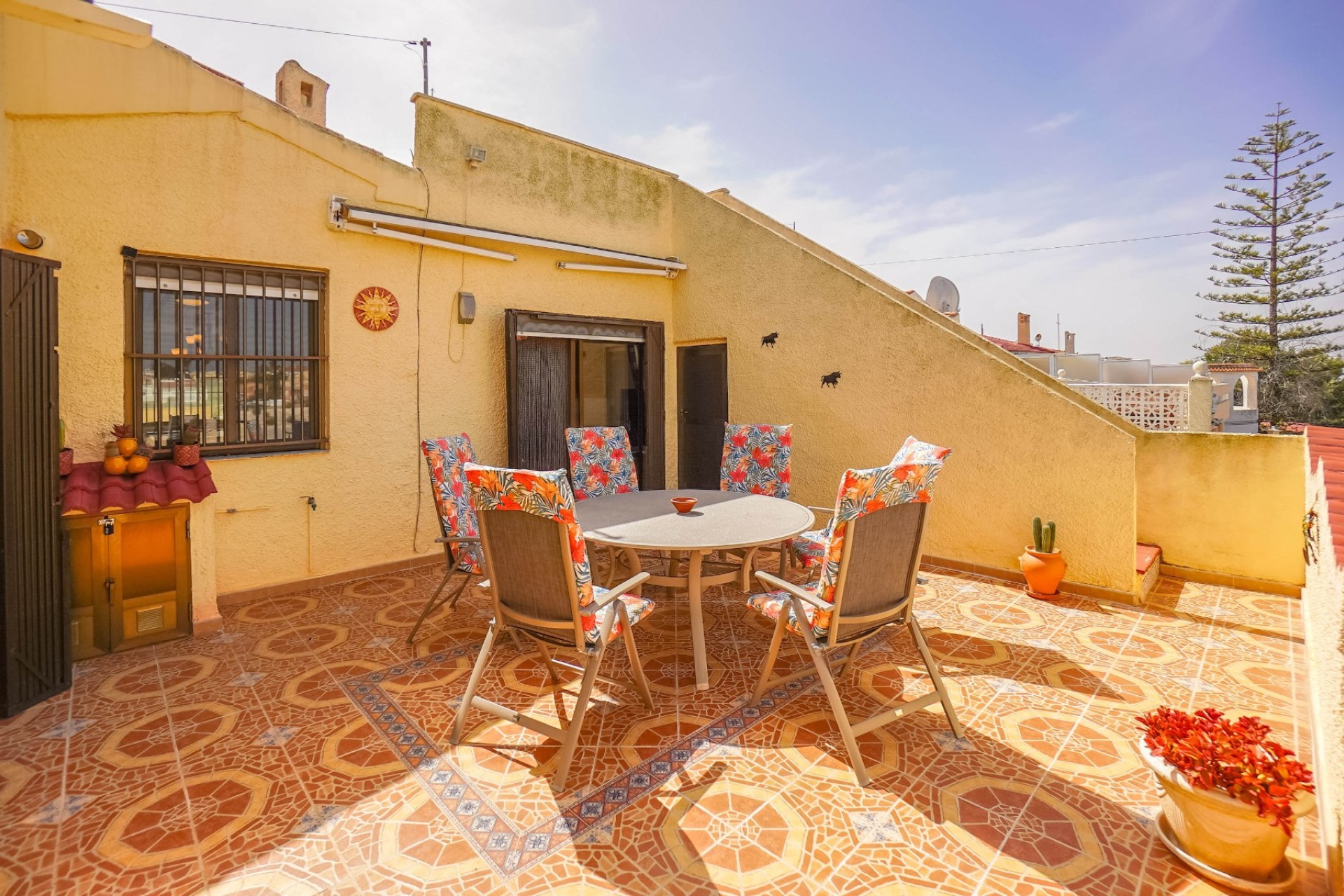 Resale - Detached Villa - La Marina - Urb. La Marina