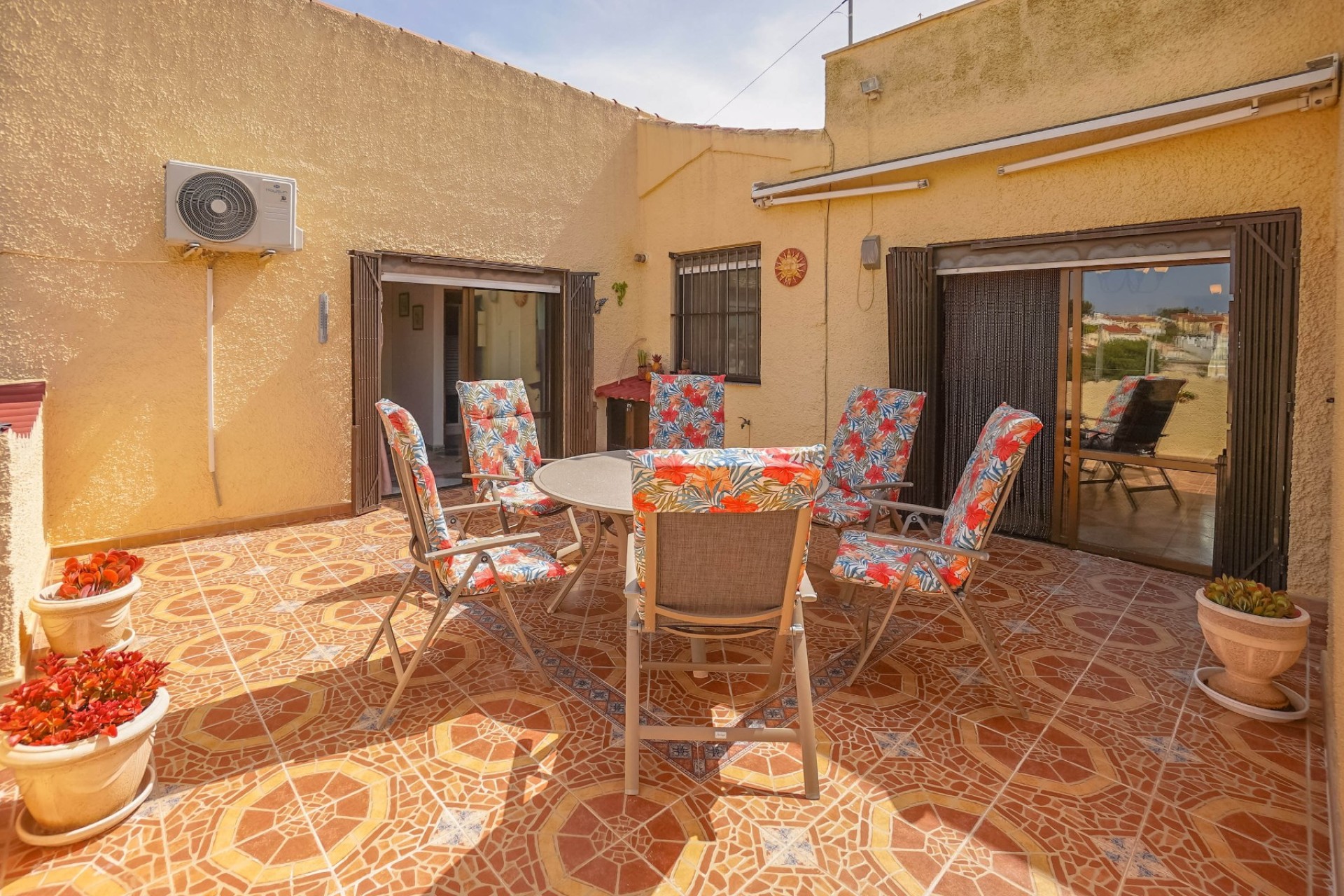 Resale - Detached Villa - La Marina - Urb. La Marina