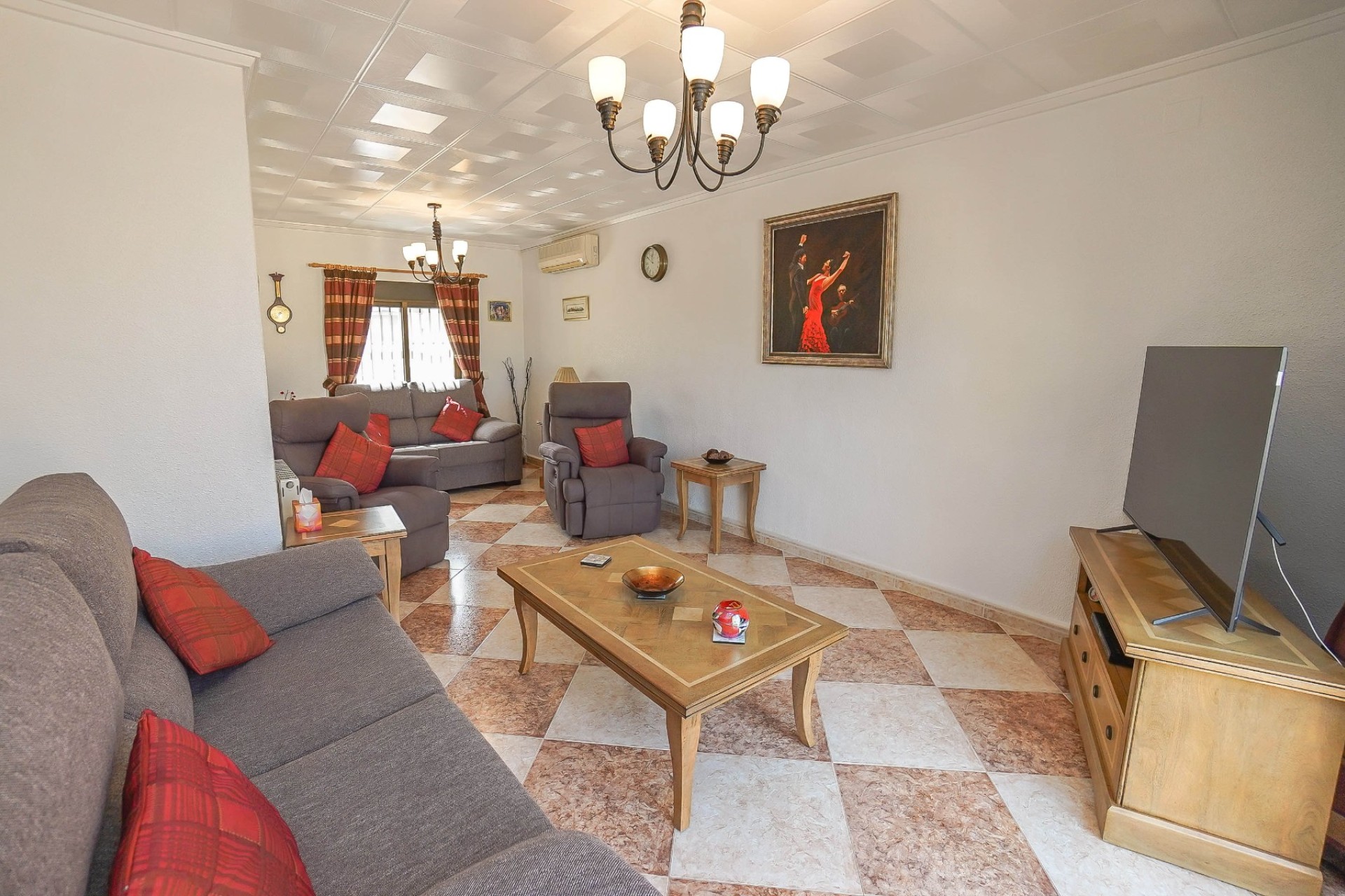 Resale - Detached Villa - La Marina - Urb. La Marina
