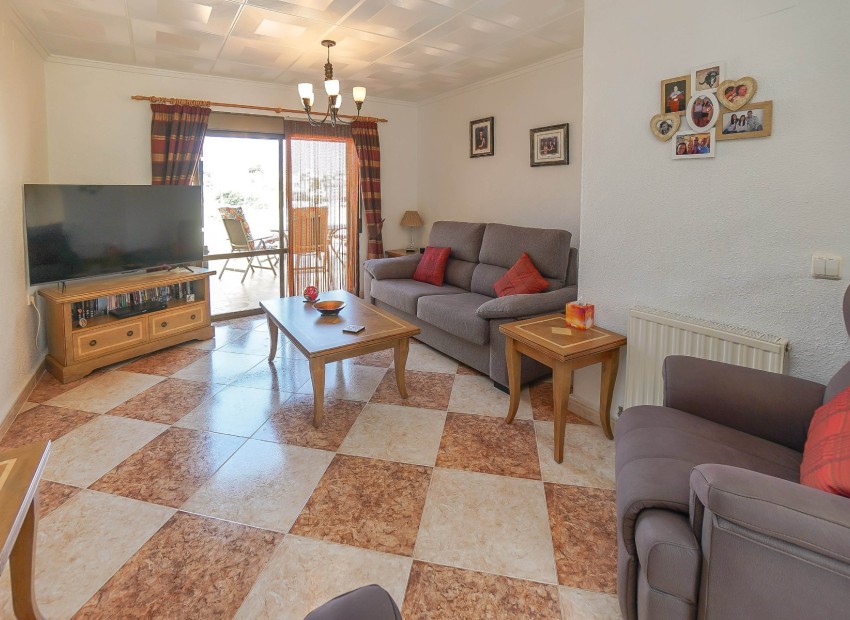 Resale - Detached Villa - La Marina - Urb. La Marina