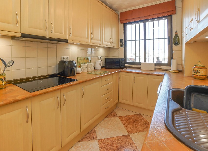 Resale - Detached Villa - La Marina - Urb. La Marina