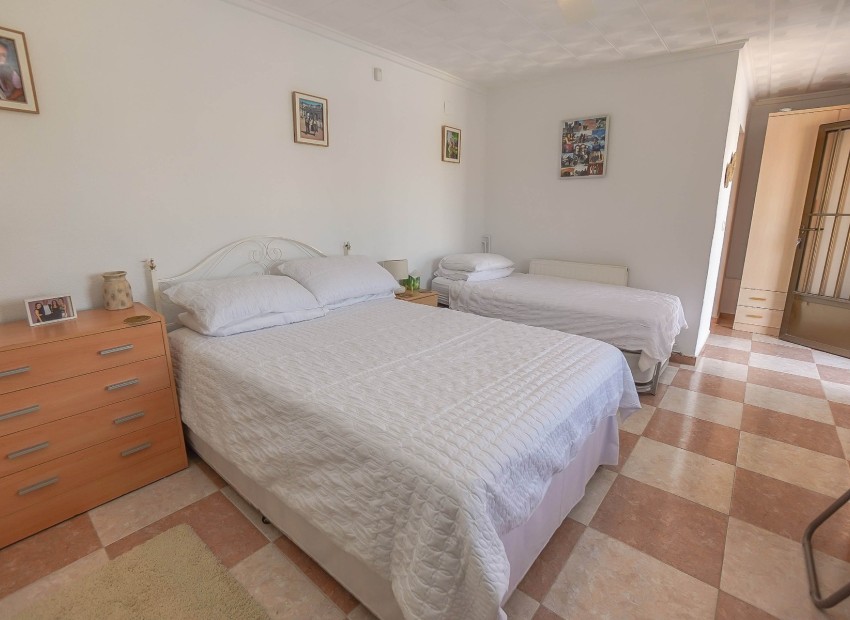 Resale - Detached Villa - La Marina - Urb. La Marina