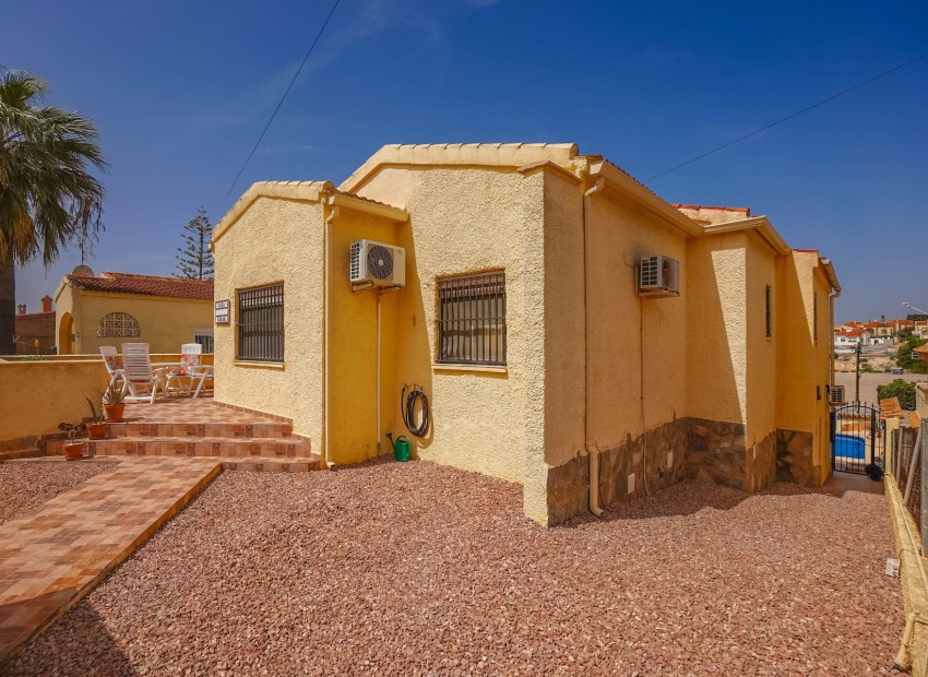 Resale - Detached Villa - La Marina - Urb. La Marina