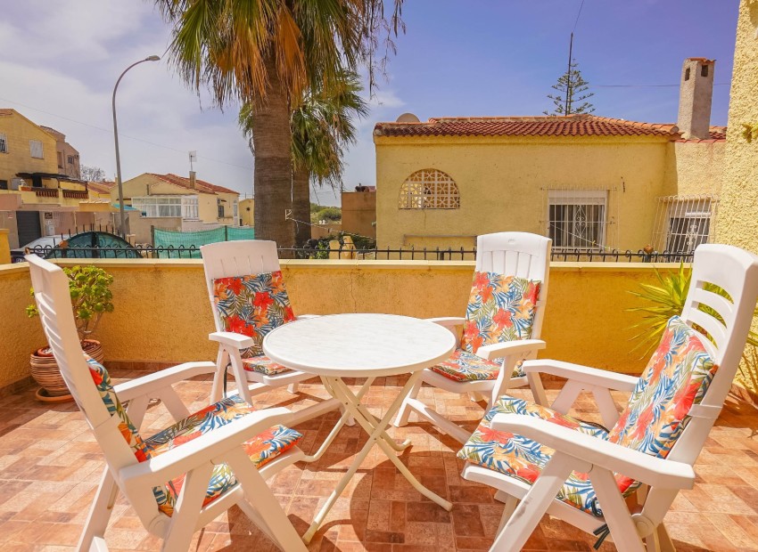 Resale - Detached Villa - La Marina - Urb. La Marina