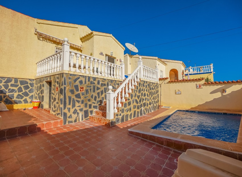Resale - Detached Villa - La Marina - Urb. La Marina