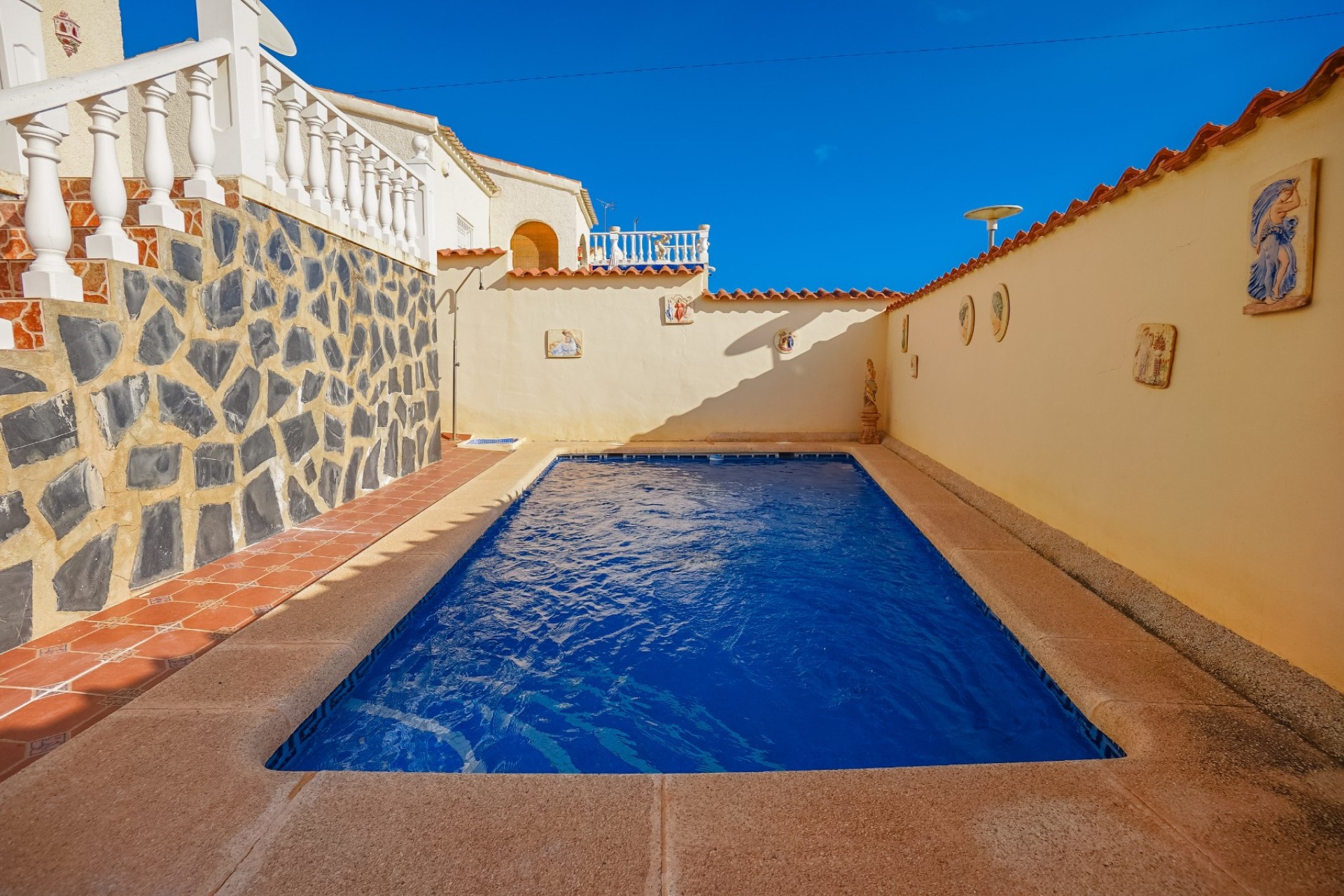 Resale - Detached Villa - La Marina - Urb. La Marina