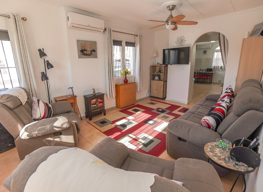 Resale - Detached Villa - La Marina - Urb. La Marina