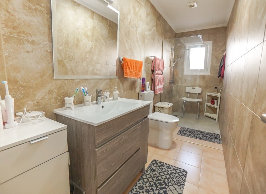 Resale - Detached Villa - La Marina - Urb. La Marina