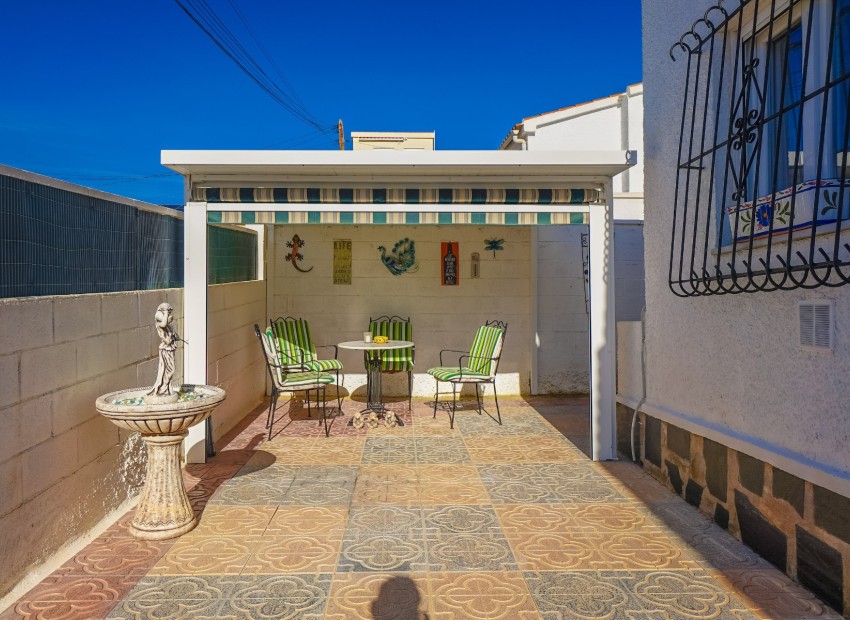 Resale - Detached Villa - La Marina - Urb. La Marina