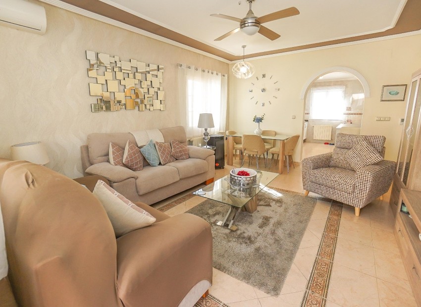 Resale - Detached Villa - La Marina - Urb. La Marina