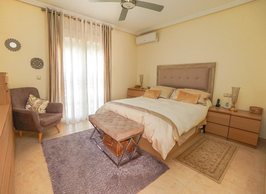 Resale - Detached Villa - La Marina - Urb. La Marina