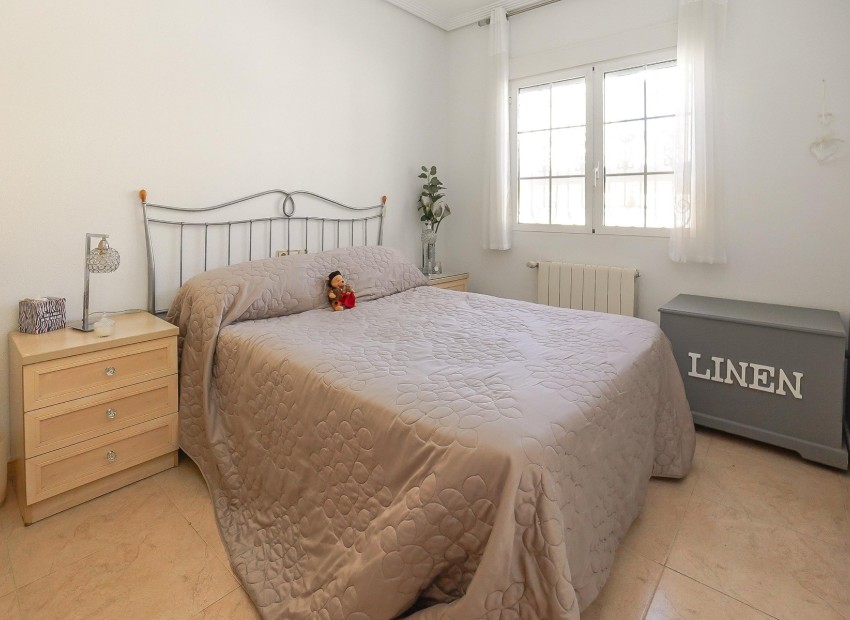Resale - Detached Villa - La Marina - Urb. La Marina