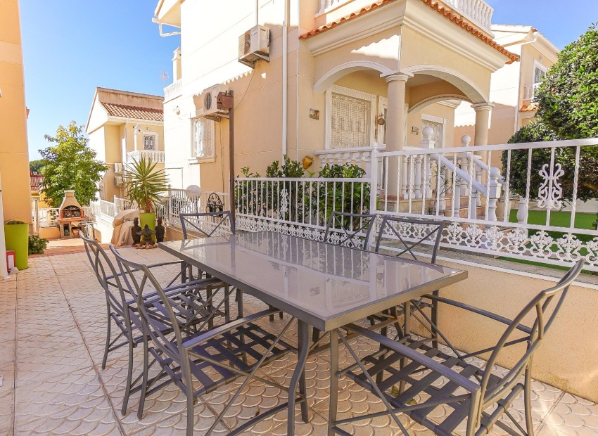 Resale - Detached Villa - La Marina - Urb. La Marina